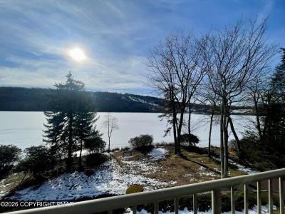 55 Midlake Drive unit: # 301H, Lake Harmony, Pennsylvania 18624, USA