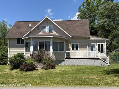 7639 Lake Shore Drive, Pocono Lake, Pensylwania 18347, USA