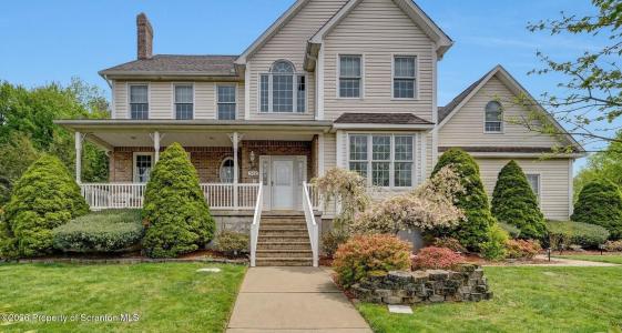 502 Park Lane, Moscow, Pennsylvania 18444, USA