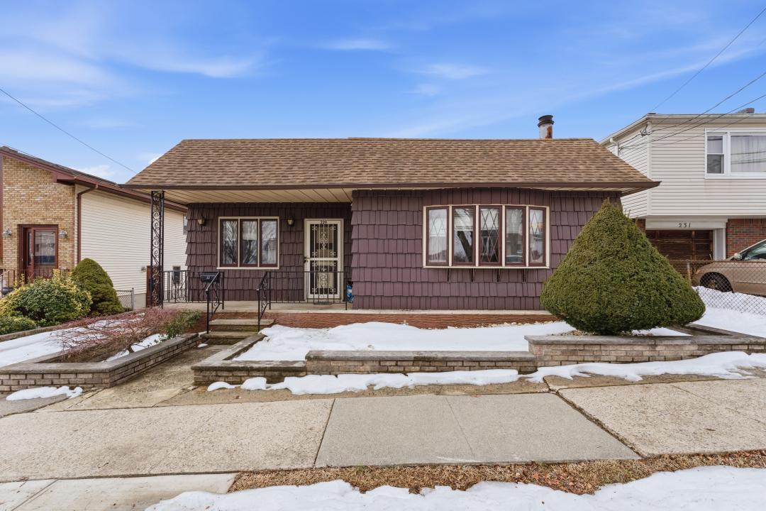 229 Centre Avenue, Secaucus, New Jersey 07094, USA