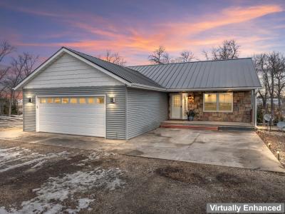 23371 650th Avenue, Alden, Minnesota 56009, USA