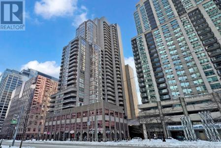 736 BAY STREET, Toronto (bay Street Corridor), 온타리오주 M5G 2M4, 캐나다