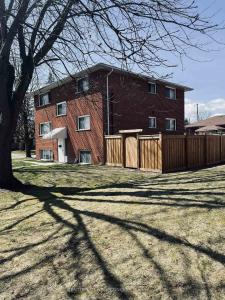 580 DIGBY AVENUE, Oshawa, Ontario L1G 1W6, Kanada