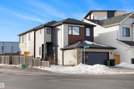 22003 93 AVENUE NW, Edmonton, Alberta T5T 7N9, Canada