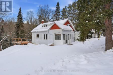 101 VICTORIA STREET, Dysart Et Al (dysart), Ontario K0M 1S0, Canada