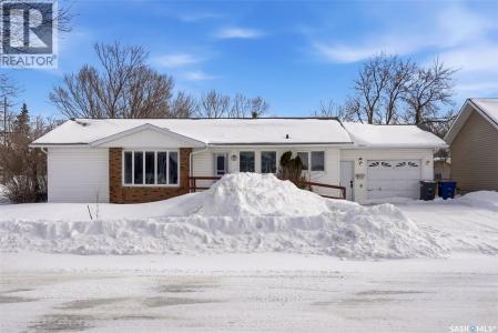 303 2ND AVENUE W, Montmartre, Saskatchewan S0G 3M0, Canada