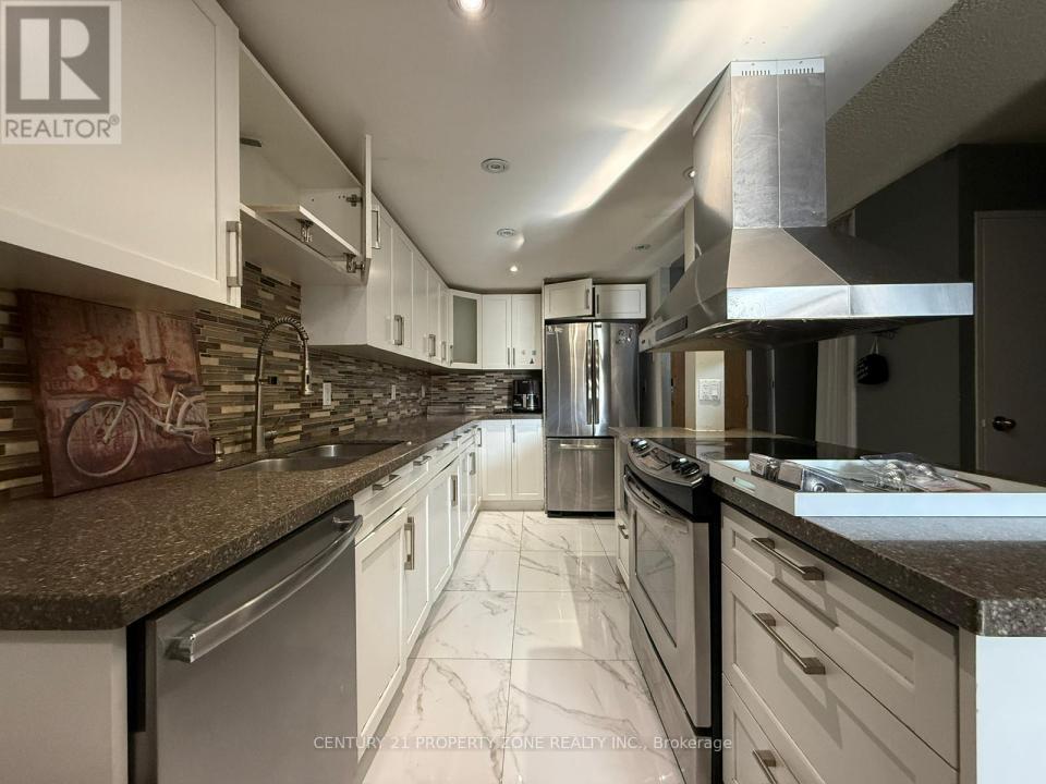 4 LISA STREET, Brampton (queen Street Corridor), オンタリオ L6T 4B6, カナダ