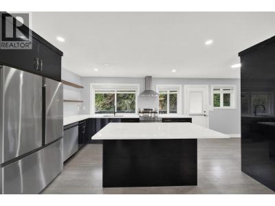 1752 55 STREET, Tsawwassen, British Columbia V4M 3K8, Canada