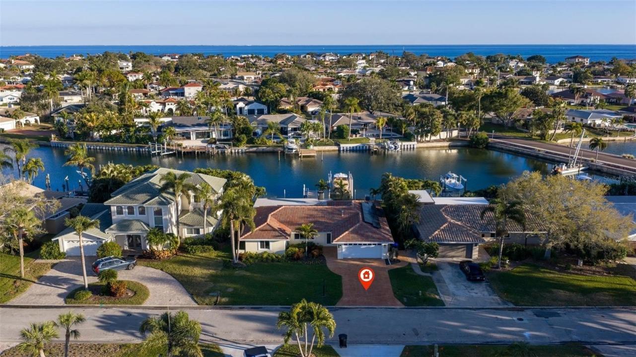 2024 MASSACHUSETTS AVENUE NE, St Petersburg, Flórida 33703, Estados Unidos