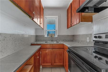 1070 Main Street , 2, West Warwick, Rhode Island 02893, HOA KỲ