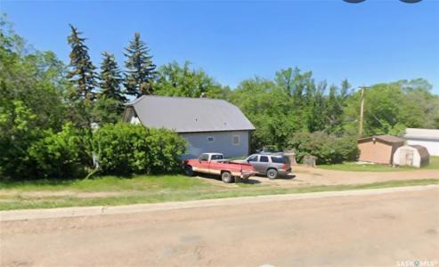2014 1ST STREET N, Rockglen, Saskatchewan S0H 3R0, Canada