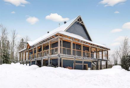 165  Ch. des Cygnes, Nominingue, Quebec J0W 1R0, Canada