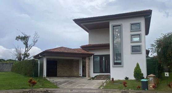 Condominio La Hacienda, Casa 16 , Tures Santo Domingo, Heredia 40307, Costa Rica