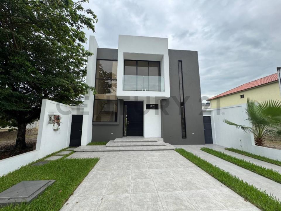 Portón del Río, La Aurora 1, Daule, Guayas 00001, Équateur