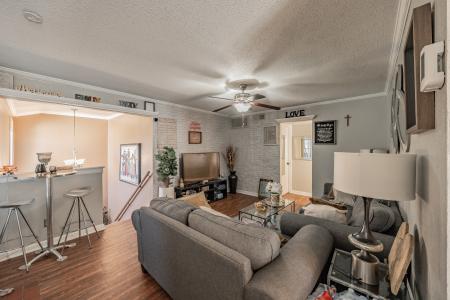 623 Ridgeline Drive, Hurst, تكساس 76053, الولايات المتحدة