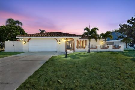 6523 King Palm Way, Apollo Beach, Florida 33572, USA