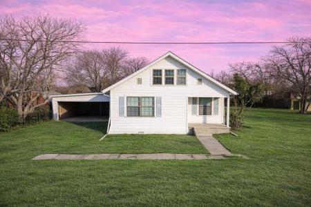 108 W Stroud Street, Frost, Texas 76641, USA