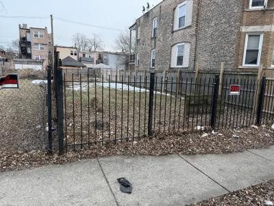 621 N Monticello Avenue, Chicago, Illinois 60624, USA