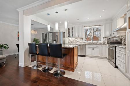 138  Rue Wilson, Dollard-Des Ormeaux, 魁北克省 H9A 1W8, 加拿大