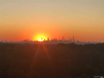 1 Bay Club Drive 19B, Bayside, NY 11360, USA