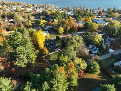 L 152-154 Elm Street, Houghton Lake, Michigan 48629, USA