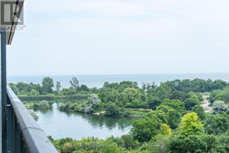 59 ANNIE CRAIG DRIVE, Toronto (mimico), Ontario M8V 0C5, Canada