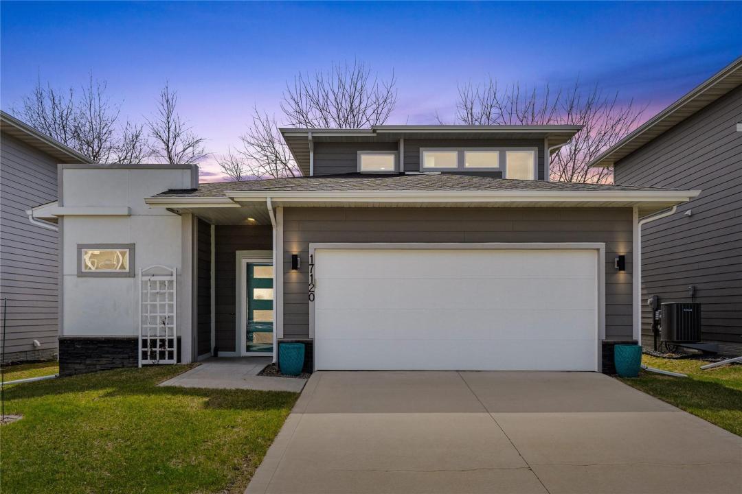 17120 Mistflower Lane, Urbandale, 愛荷華州 50323, 美國