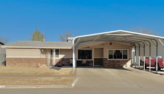 1012 Irvin Stret, Carlsbad, NM 88220, USA