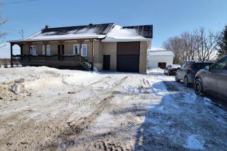 305  Rue Beaubien, Rivière-du-Loup, Québec G5R 5L9, Canada