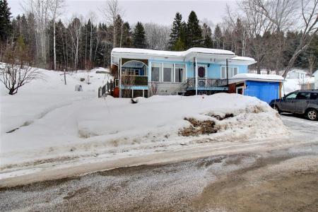 511  Rue Plourde, Pohénégamook, كيبيك G0L 1J0, كندا 