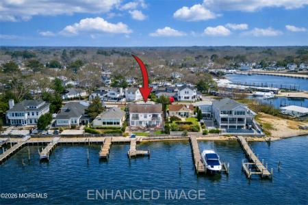 592 Kingfisher Circle, Brick, NJ 08723, USA