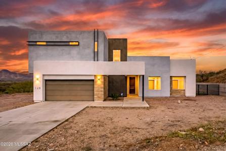 128 Avenida Ostion, Rio Rico, Arizona 85648, USA