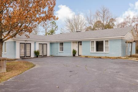 104 Rainbow Lane, Hot Springs, Arkansas 71913, USA
