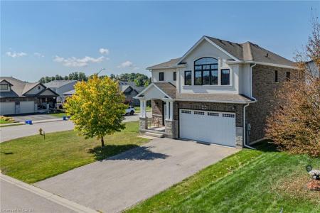 2 SEDGE AVENUE, Simcoe, Ontario N3Y 0E1, CANADÁ