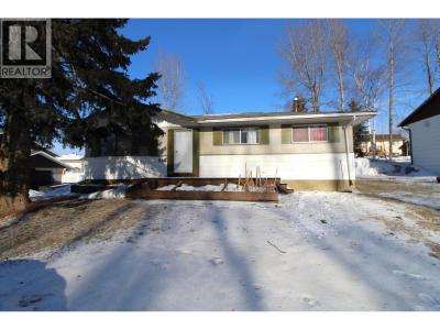 613 CENTENNIAL DRIVE, Mackenzie, Colombie-Britannique V0J 2C0, Canada