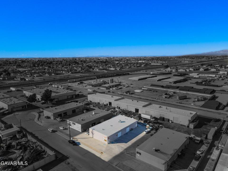 16718 Smoke Tree Street, Hesperia, 加州 92345, 美國