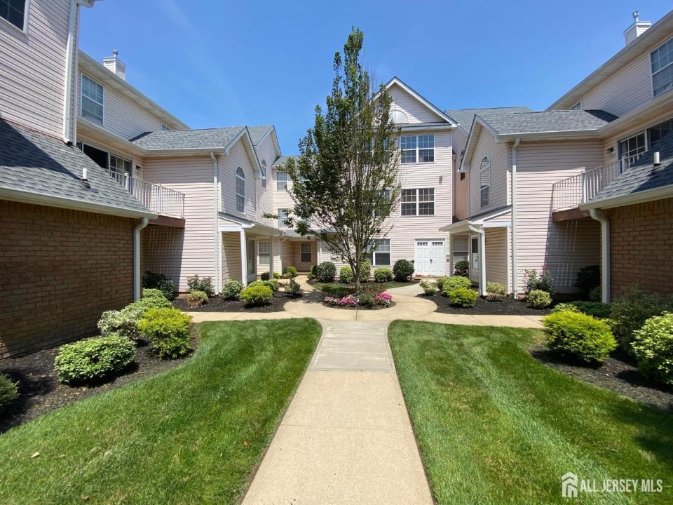 -420 Plymouth Road, North Brunswick, New Jersey 08902, États-Unis