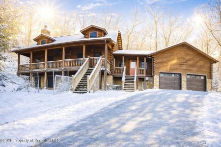 38 Cedar Ridge, Hawley, Pennsylvania 18428, USA