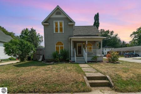 217 W End Street, Alma, Michigan 48801, USA