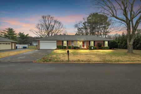 452 Campfire Drive, Murfreesboro, Tennessee 37129, USA