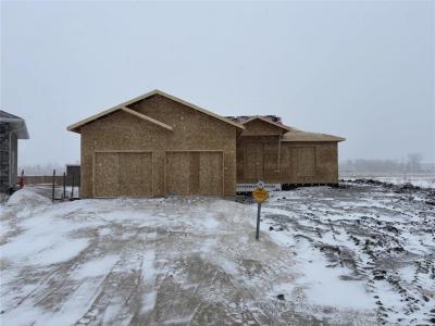 53 CARIBOU BAY, Steinbach, Manitoba R5G 0Z4, Canada