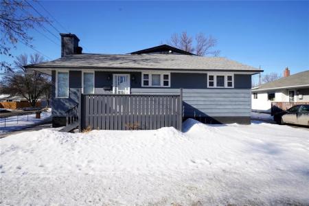 101 8TH STREET NORTHWEST, Portage La Prairie, Manitoba R1N 2M5, Canadá