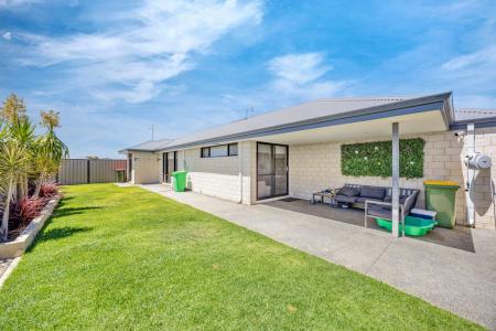 120 The Boulevard, Australind, WA 6233, Australia