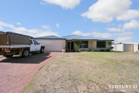 25 Wells Road, Pinjarra, WA 6208, Australia