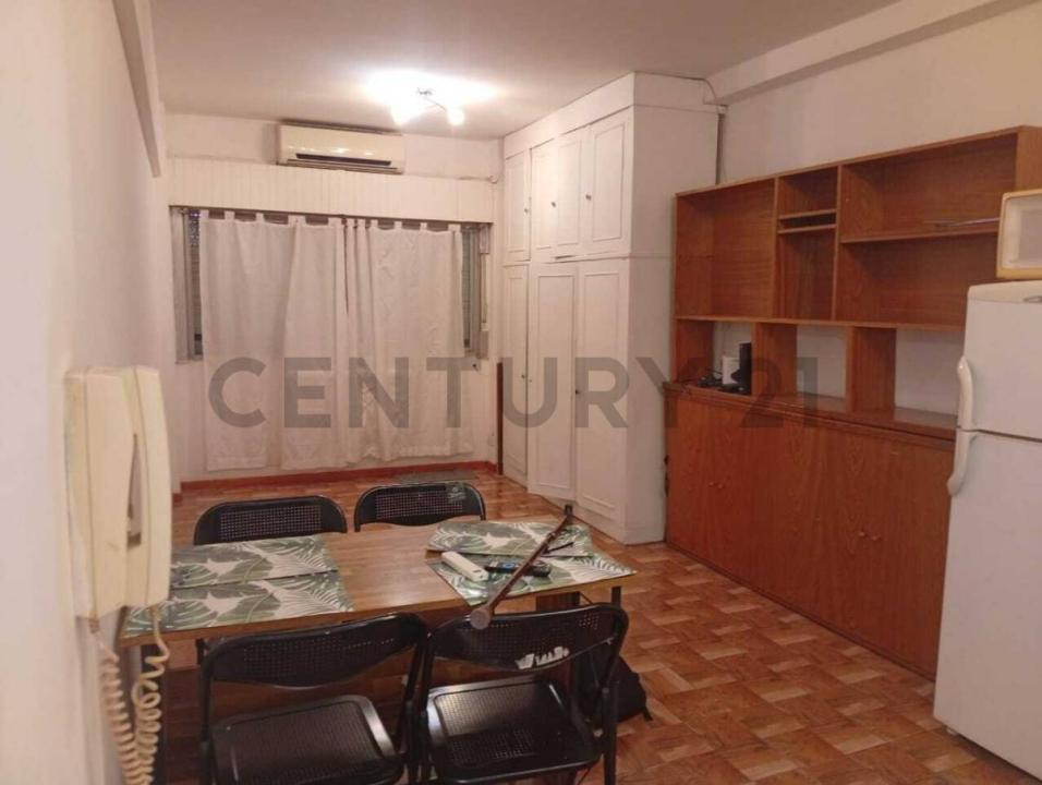 Salta 688, Monserrat, Capital Federal 00001, Аргентина