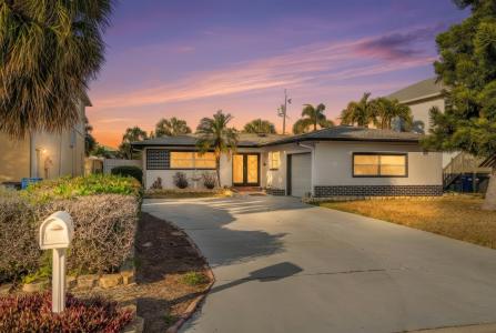 103 8th St., Belleair Beach, Florida 33786, Stati Uniti
