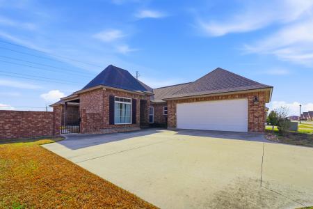 2501 S View Drive, Lake Charles, Louisiana 70605, USA