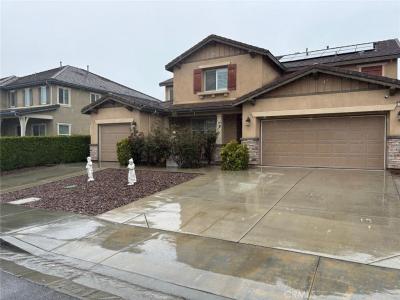 6111 Peregrine Drive, Jurupa Valley, California 91752, USA