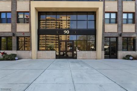 90 Clinton Avenue #206, Newark, NJ 07114, USA