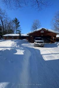 156 39TH STREET S, Wasaga Beach, Ontario L9Z 1S3, Canada
